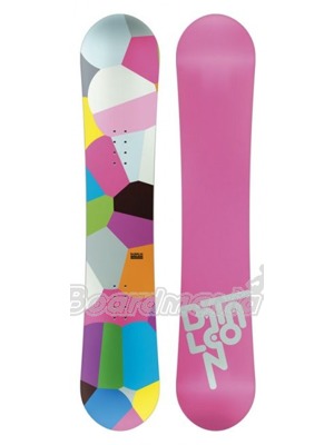 Snowboard ur�en� p�edev��m pro z�bavu a snadnou j�zdu. Disponuje nov�m jibtastick�m j�drem a �ir�� stance plochou.