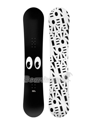 Nejpru�n�j�� twin s v�born�m popem. Skv�l� pro v�echny Freestyle discipl�ny. Obsahuje celod�ev�n� j�dro, laminaci zpevn�nou karbonem, sidewall hrany a patentovanou TBT technologii.