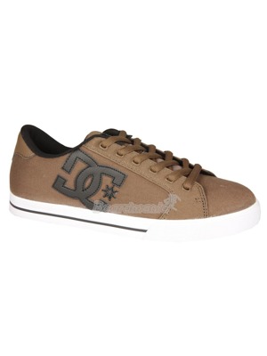 Modern� skate boty v kvalitn�m proveden� a p�kn� kombinaci barev. Na�it� logo na vn�j�� stran� a mal� na jazyku.