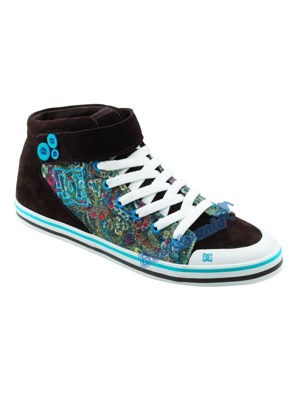 Gumová špička s DC logem. Kroužky v dírkách tkaniček. Semišové zapínání zajišťuje rychlost a komfort. Vylehčená střední vrstva z materiálu EVA pro vylepšené tlumení nárazů, vulkanická podrážka.