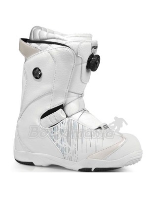 Bota Lotus Coiler p�edstavuje skv�lou kombinaci funk�n�ch technologi� pro jezdkyn�, kter� se neboj� j�t do �ehokoliv.