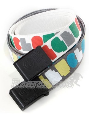 Celopoti�t�n� p�sek �ed� barvy, po cel� d�lce Nugget clothing s p�smy barvy �lut�, modr� a b�l�, �ern� kovov� p�ezka s otv�r�kem a logem Nugget. D�lka 120cm, 100% Nylon.