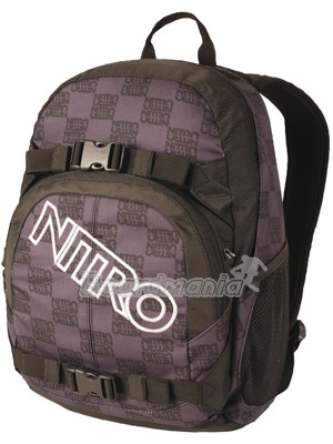 Batoh do m�sta a na skate. Popruhy na skate, bo�n� s��ov� kapsy, komfortn� popruhy s prsn�m sepnut�m. Rozm�ry: 33 x 12 x 44 cm. Objem 22 l.