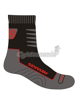St�edn� vysok� pohodln� sportovn� pono�ky pro celoro�n� pou�it�. Vhodn� do brusl�, vy���ch bot apod.Anatomicky tvarovan� chodidlo je v ?ply�i,? n�rt hladk� a hole� zes�len� .