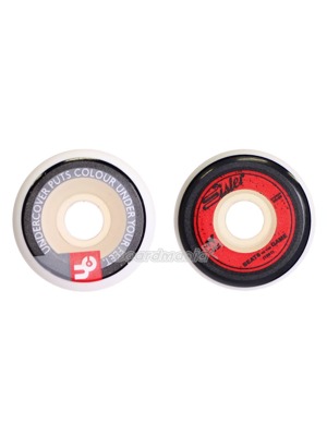 Agressive in-line kole�ka do brusl� - 4ks 
Nov� rychlej�� konstrukce a PU slou�enina 
Velikost: 57mm/88A