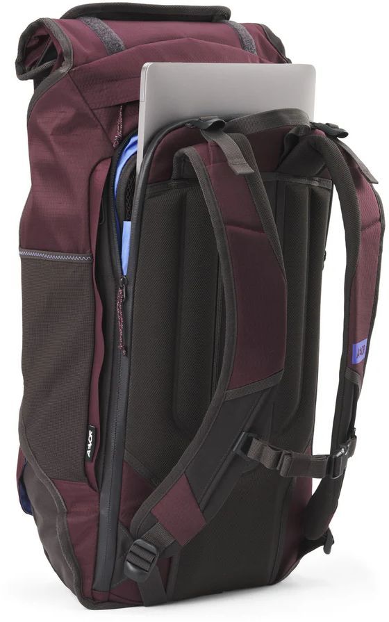 Batoh Aevor Travel Pack Proof cherry gateau 45l