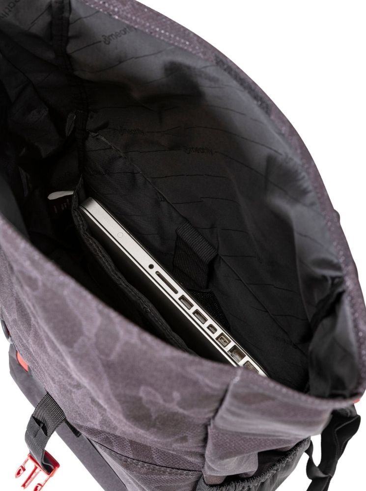 Batoh Meatfly Holler morph black 28l